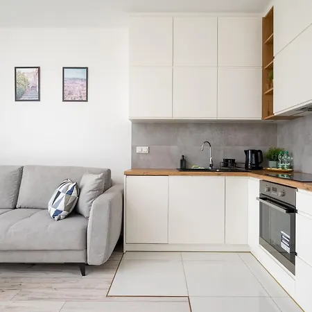 Apartment Rakowska Cosy By Bookinghost